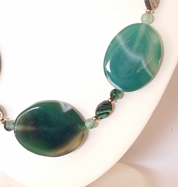 LJGN24 Green Centred Agate Necklace - Image 2