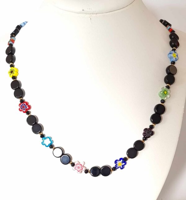 LJGN48 Back Onyx & Glass Flowered Centred Necklace
