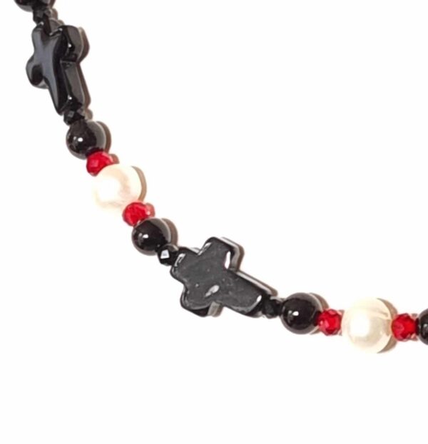 LJGN46 Onyx Cross & Fresh Pearl Choker Necklace - Image 2