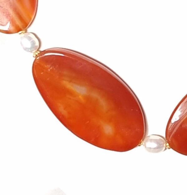 LJGN17 Carnelian & Pearl Centred Necklace. - Image 2