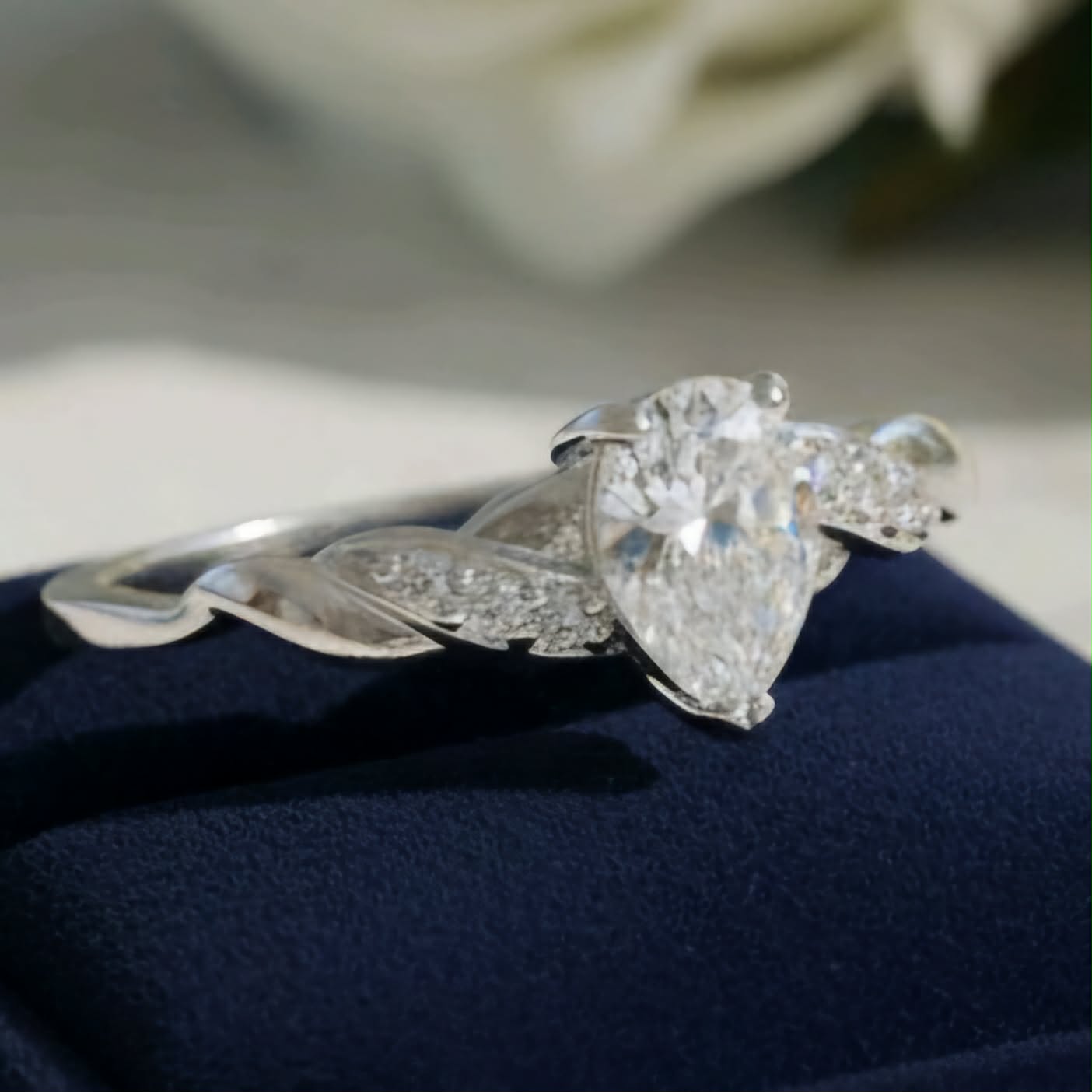 LJCR24 Silver Plated Teardrop Crystal Ring. - Image 2