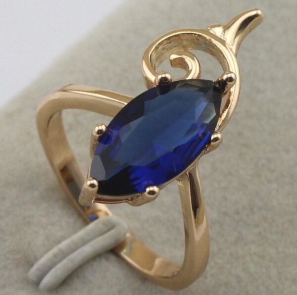 LJPR40 Blue Oval Ring.