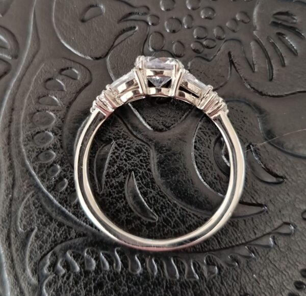 SSR27 Sterling Silver Elegant Round CZ Ring - Image 2