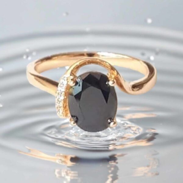 LJPR3 Black Oval Crystal Ring.