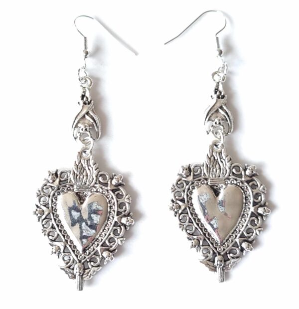 LJGJ44 Costume Bat Heart Earrings