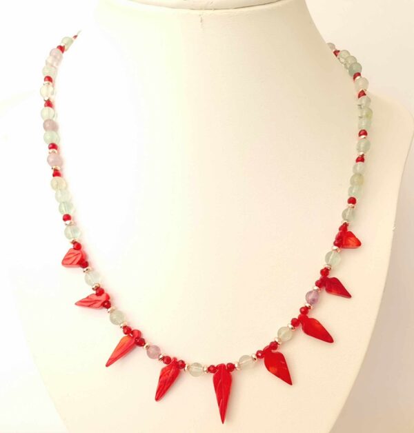 LJGN79 Red Coral Leaf Fluorite Necklace