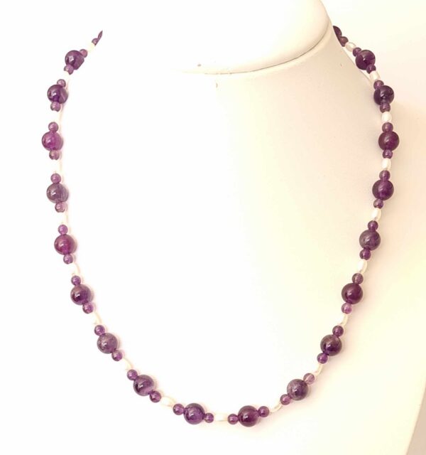 LJGN42 Amethyst & Fresh Pearl Centred Necklace