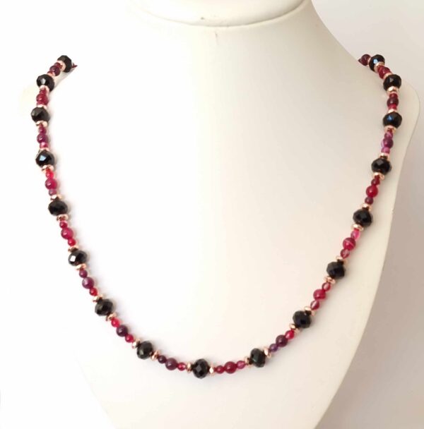 LJGN10 Pink Agate & Black Crystal Centred Necklace