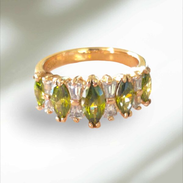 LJPR42 Green Glass Crystal Ring