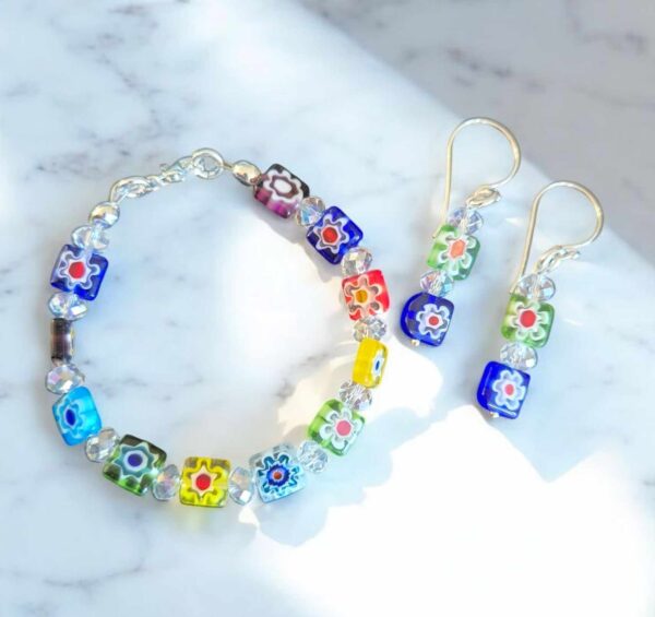 LJGJS555 Glass Flower Patterned Bracelet Set