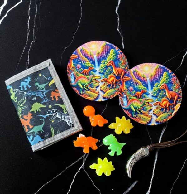 LJGP4 Dino Gift Pack.