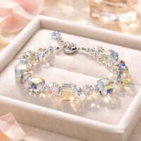 LJCB56 Glass Crystal Bracelet.