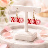 LJCE200 Kiss Hug Earrings