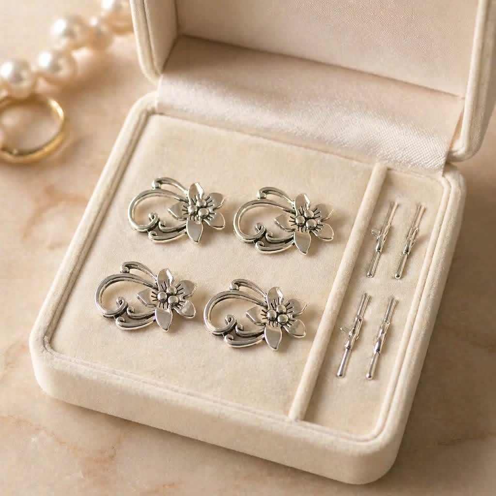 LJFB3 Silver Coloured Flower Toggles